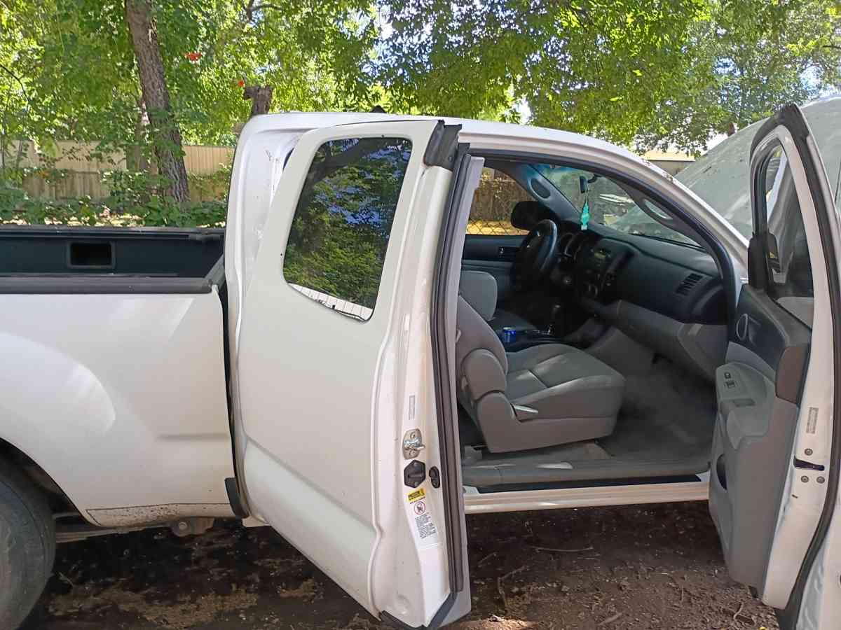 Truck Toyota Tacoma 2009 - Dallas, Texas - FleaMarketBay