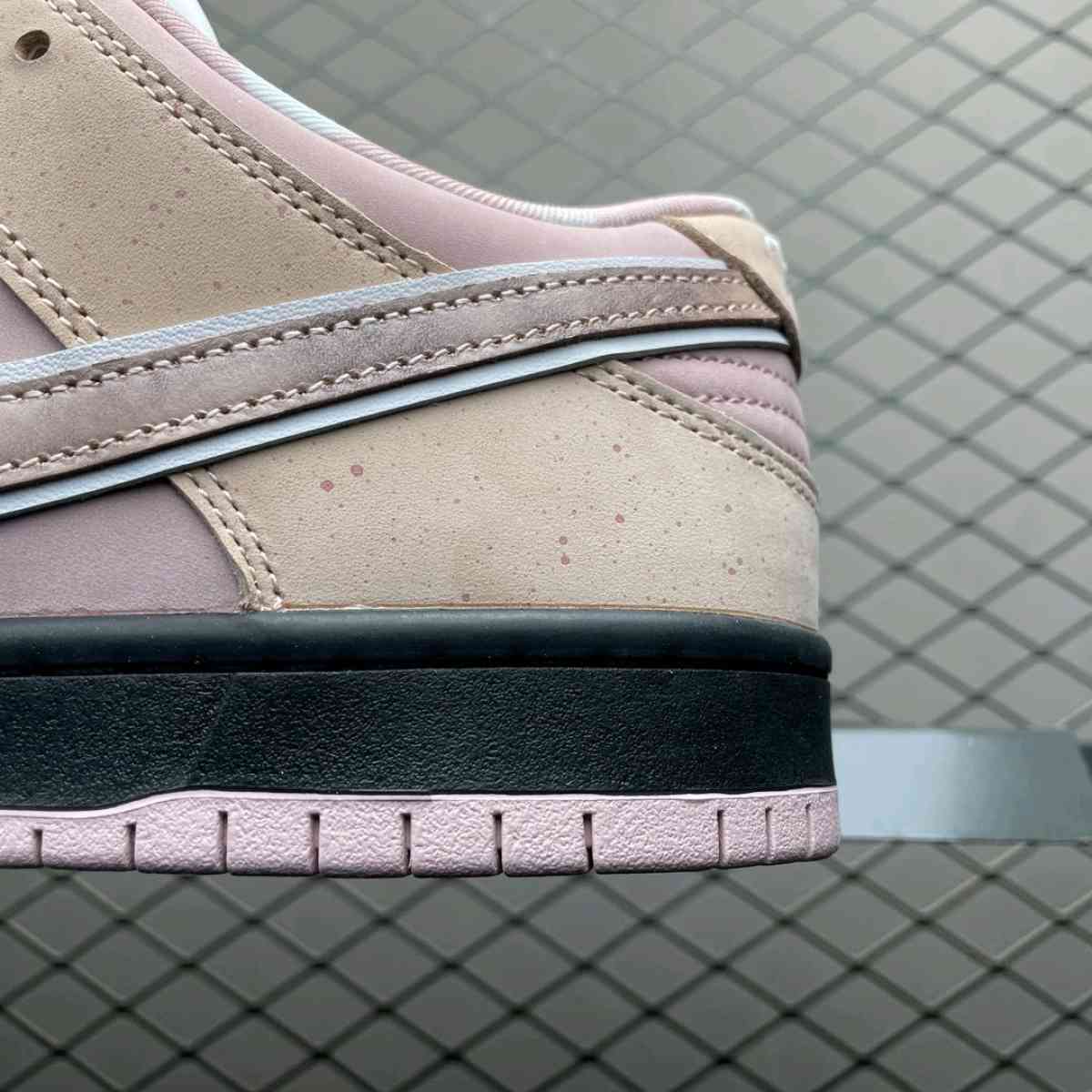 Nike SB Dunk X Guava Lobster Concepts - Kissimmee, Florida - FleaMarketBay