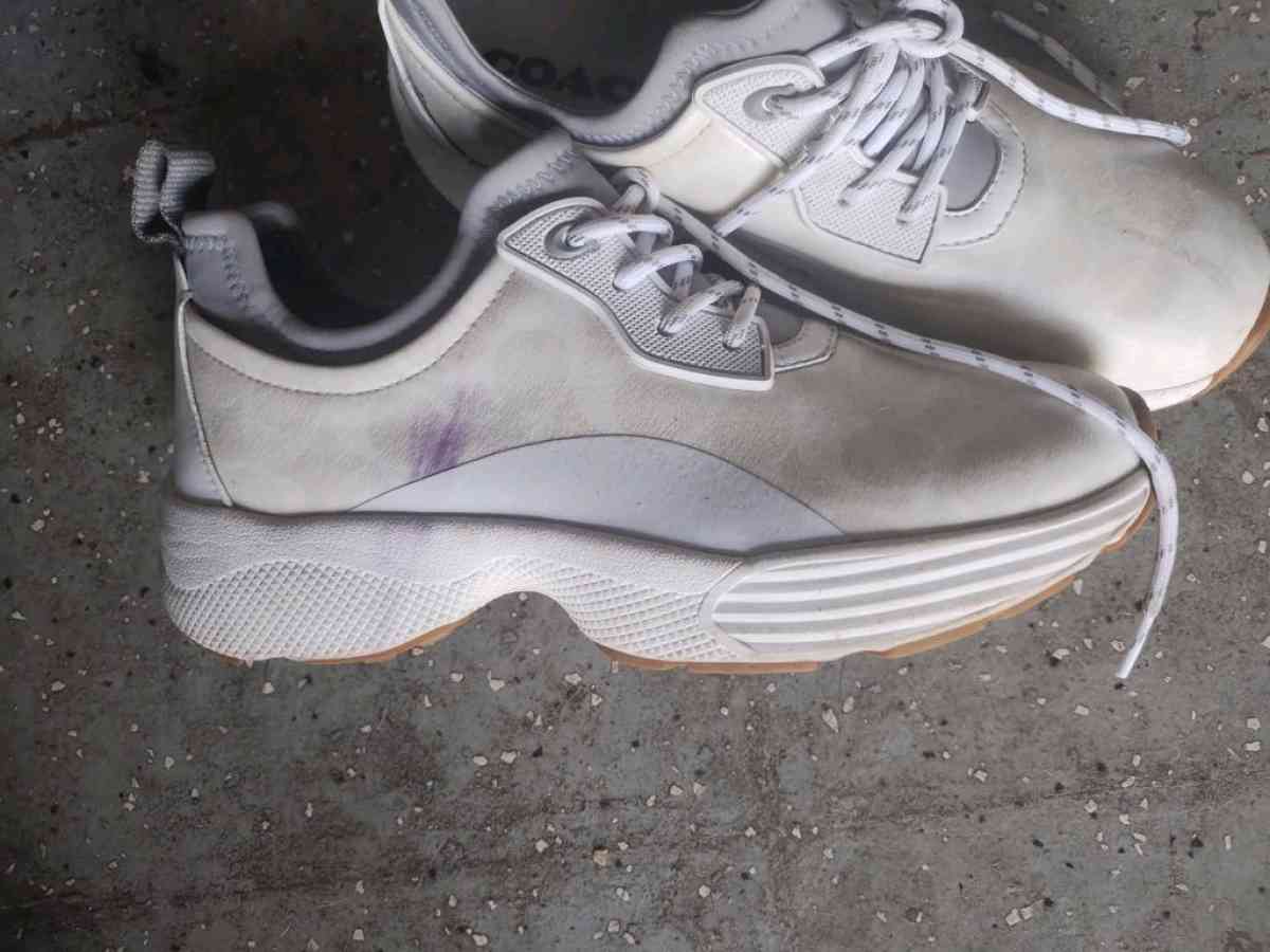 shoes - Port Richey, Florida - FleaMarketBay