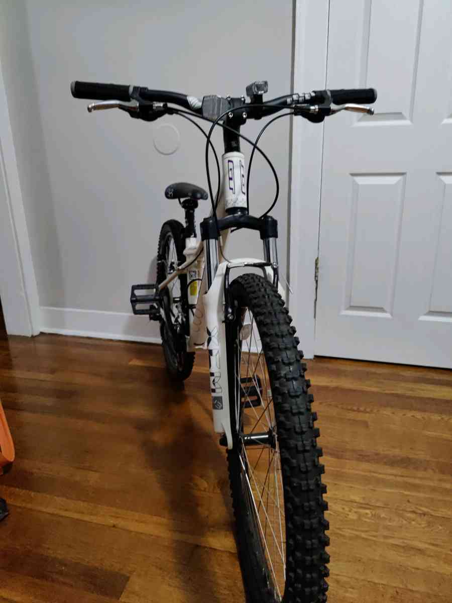 bicicleta GT 30 avalanche - Hartford, Connecticut - FleaMarketBay