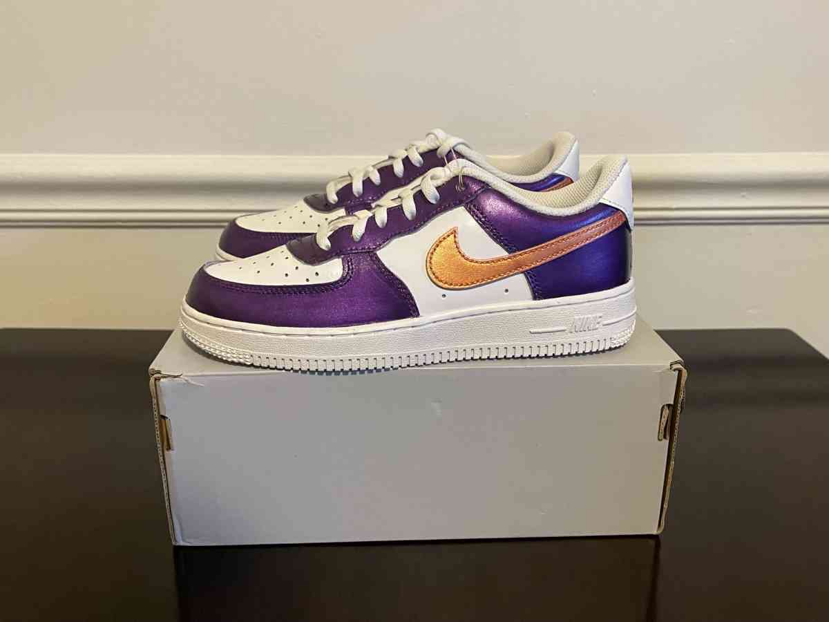 customized Sneakers - Fort Wayne, Indiana - FleaMarketBay