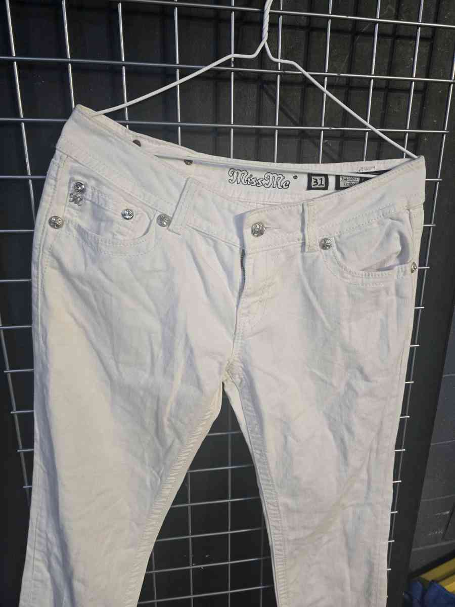 women miss me jeans color white - Aurora, Colorado - FleaMarketBay
