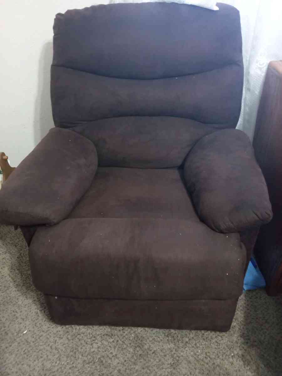 recliners - Dallas, Texas - FleaMarketBay