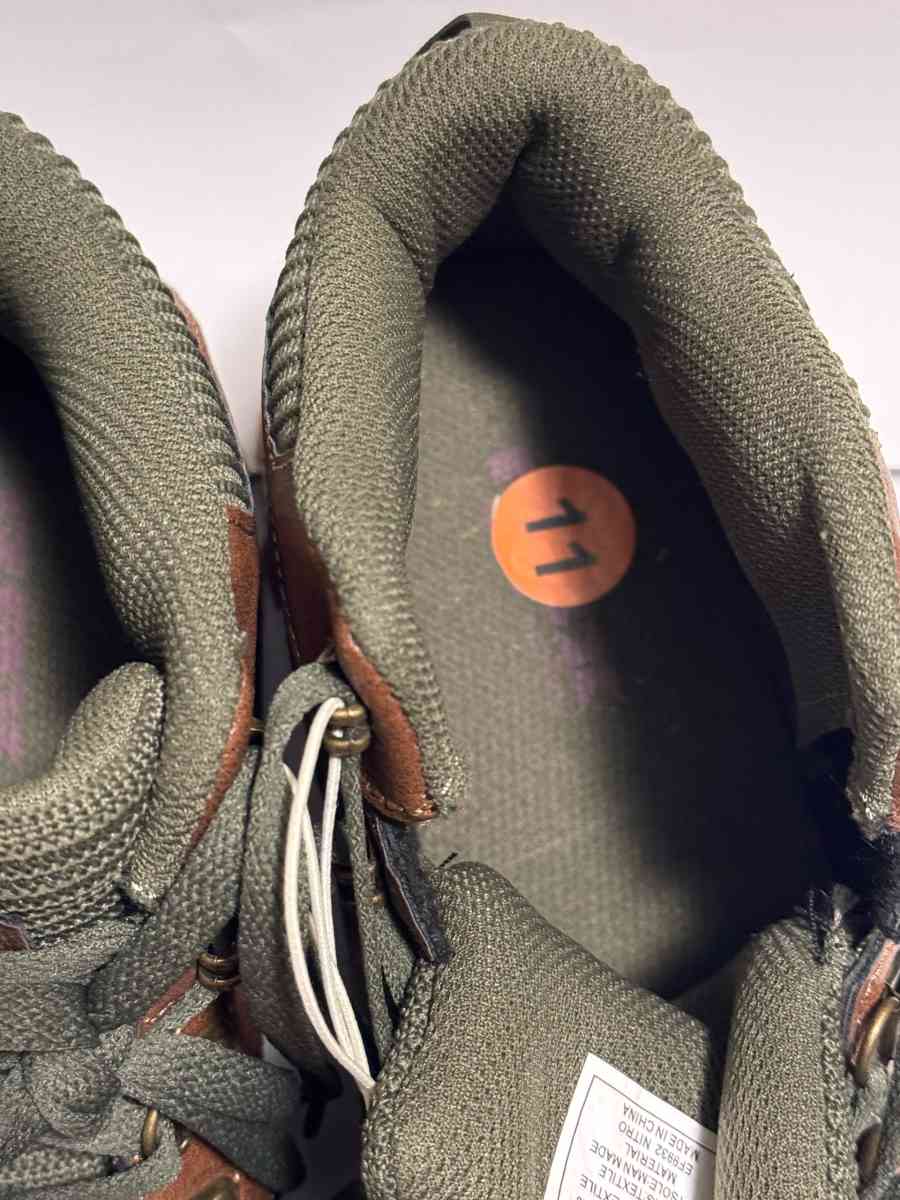 RBX HighTop Sneaker Brown Faux LeatherMens Size 11 - Naples, Florida - FleaMarketBay