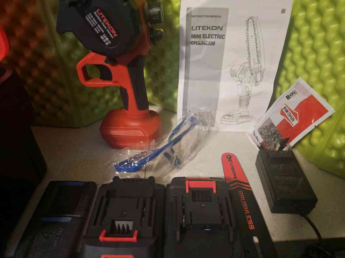 Mini Electric Chainsaw Litekon - Phoenix, Arizona - FleaMarketBay