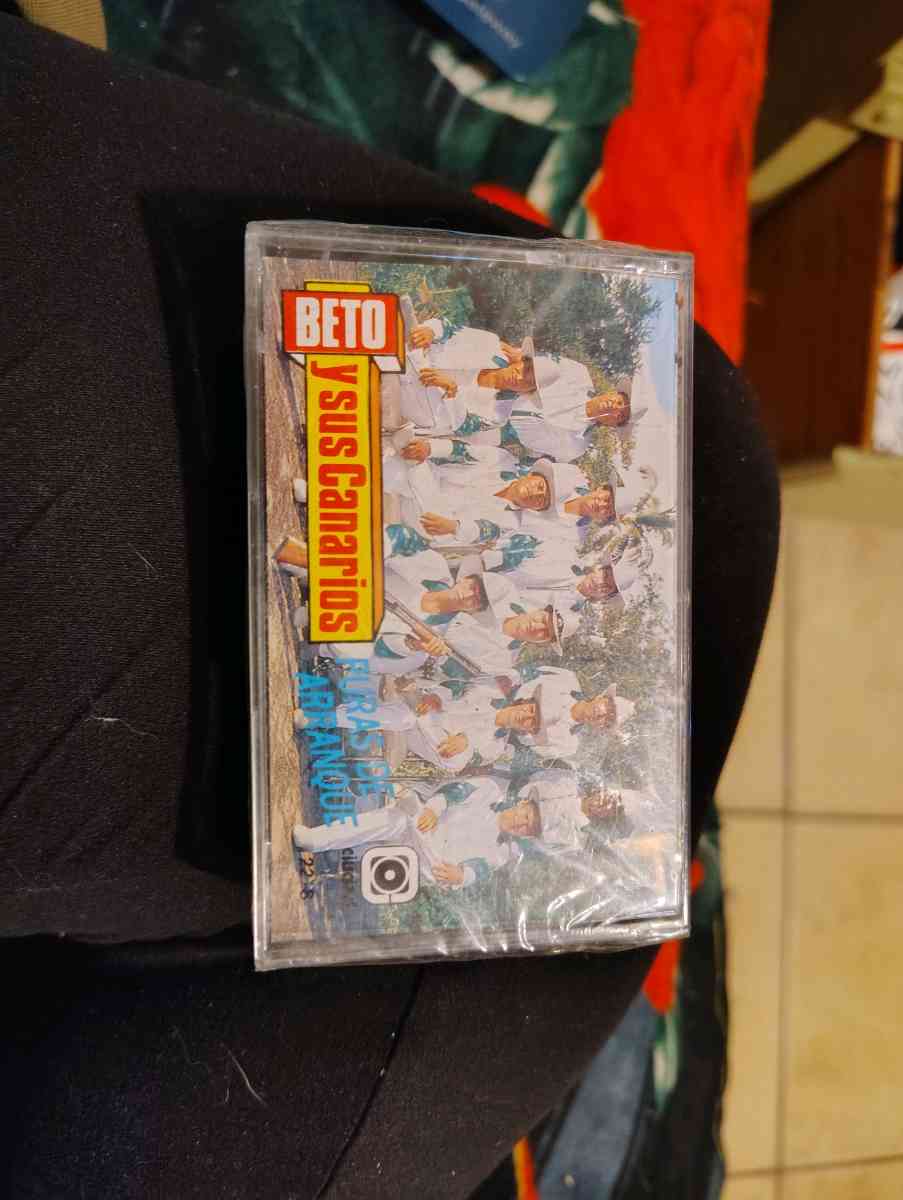 Beto Y Sus Canarios Puras De Arranque Cassette - Bakersfield, California - FleaMarketBay