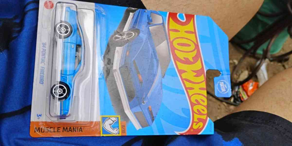 Hot Wheels 4pc - Craig, Colorado - FleaMarketBay