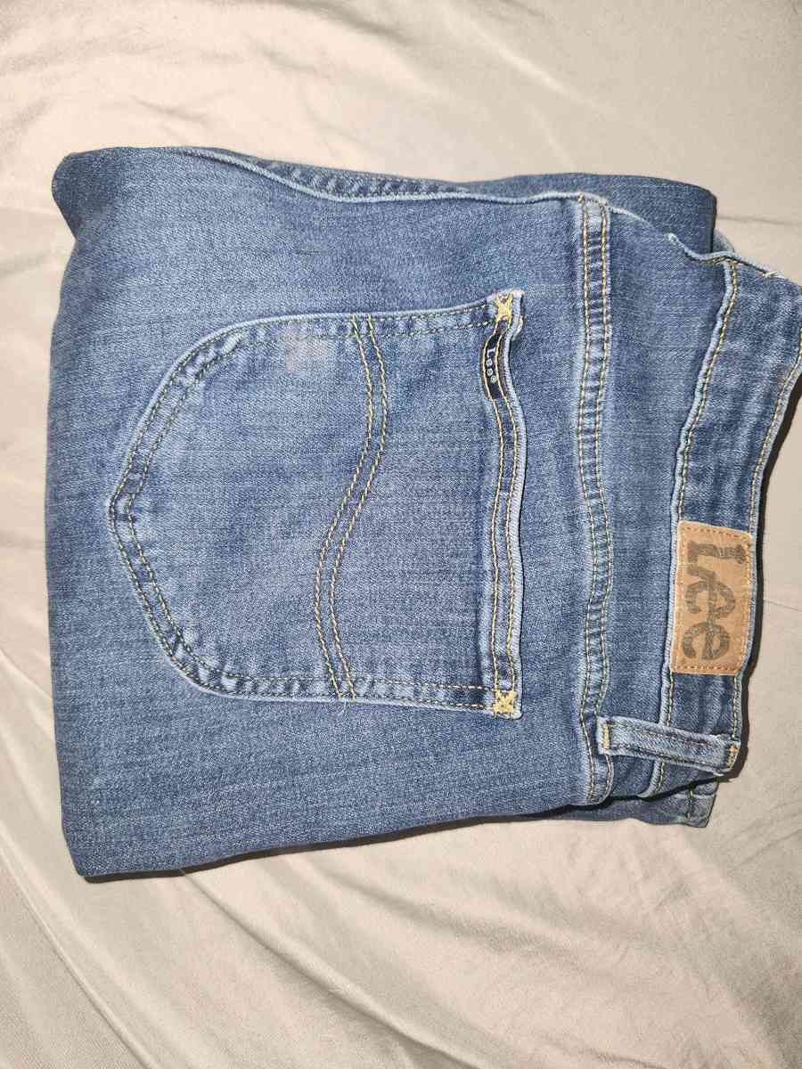 Lee jeans - Buckhannon, West Virginia