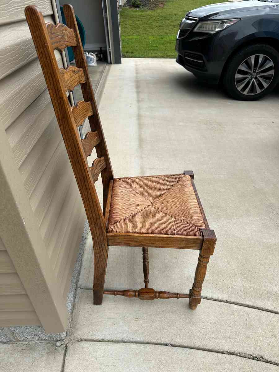 Vintage Wooden Ladder Back Chair with Woven Seat Antique Gre - Clarksville, Tennessee - FleaMarketBay