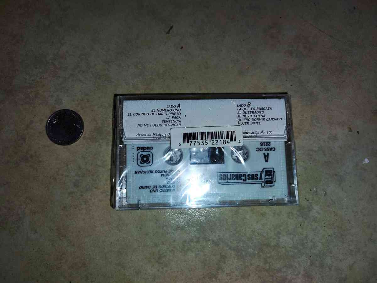 Beto Y Sus Canarios Puras De Arranque Cassette - Bakersfield, California - FleaMarketBay