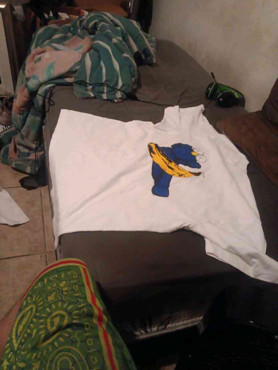 t shirt - El Monte, California - FleaMarketBay