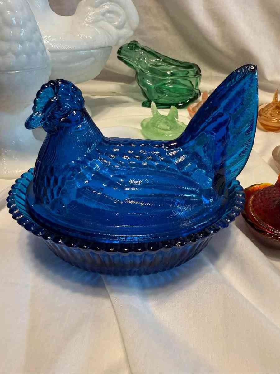 hems on a nest I have over 100 of them - Springfield, Ohio - FleaMarketBay