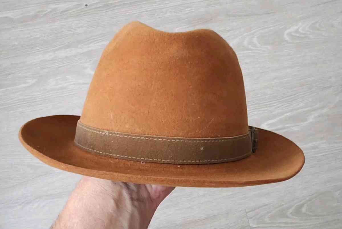 Fedora Hat - Saint Petersburg, Florida - FleaMarketBay