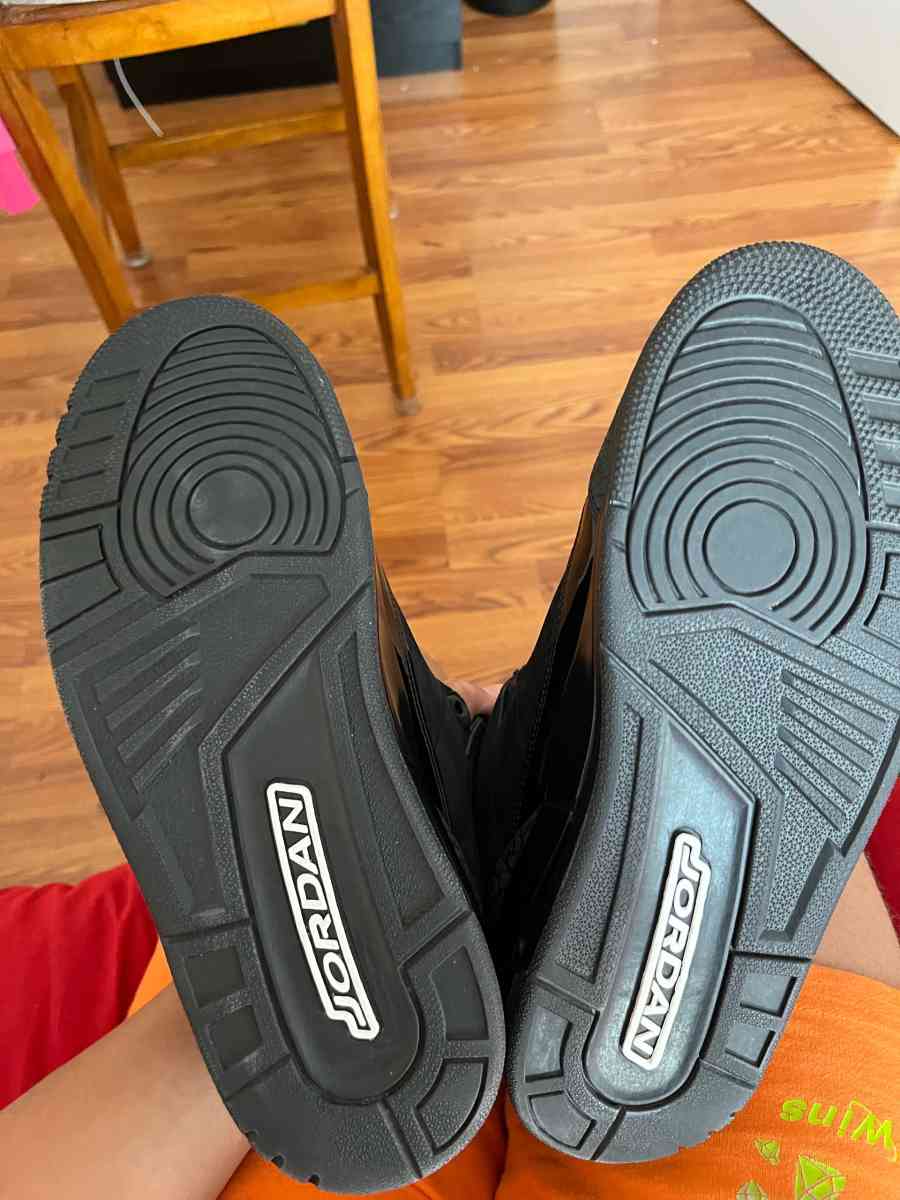 air Jordan black cat 3 laces come with it size 10 - Fayetteville, North Carolina - FleaMarketBay