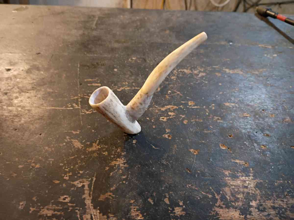 deer antlers pipe - Buna, Texas