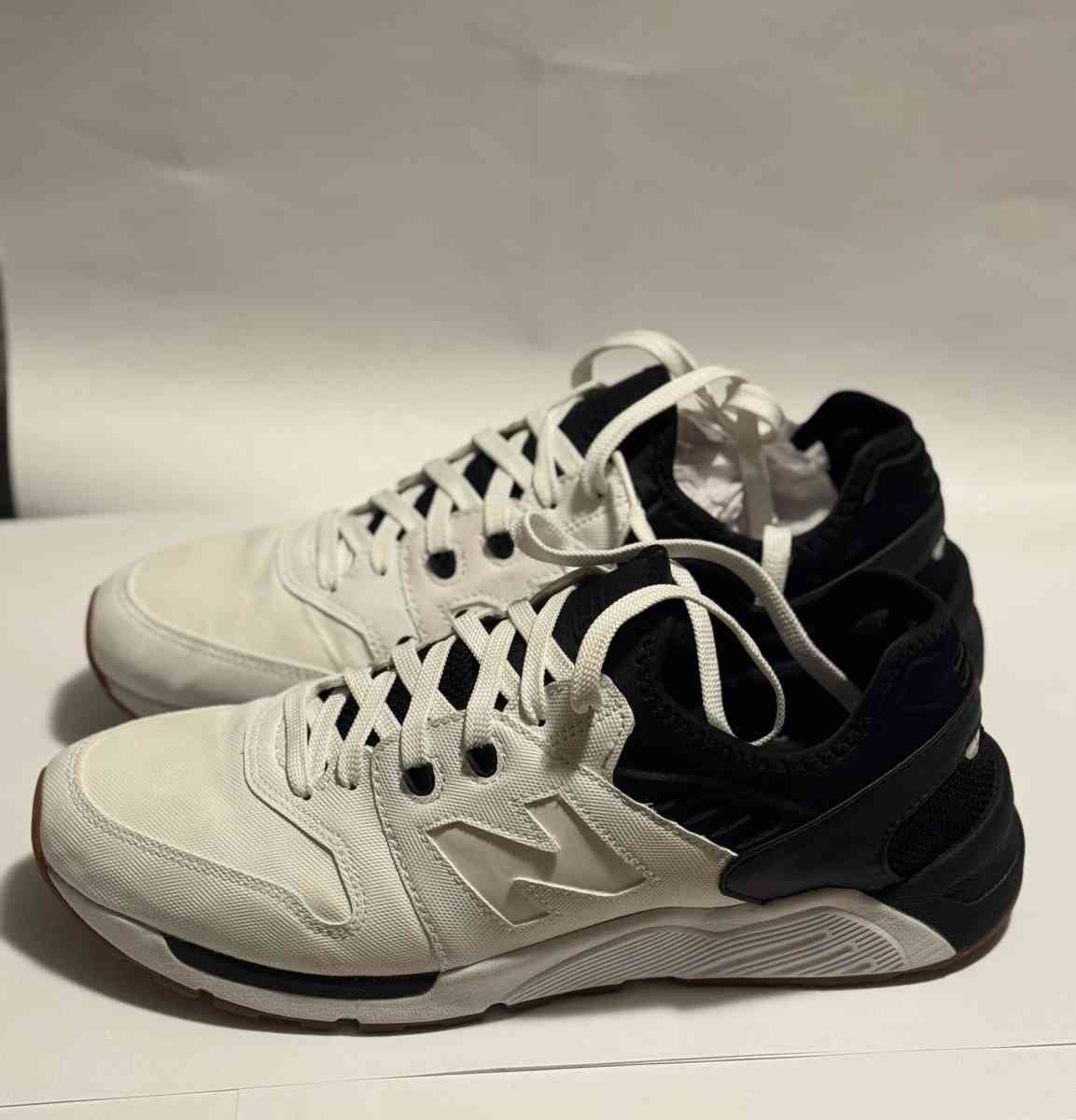 New Balance 009 shoes sneakersMLOO9UTW black white Size 11