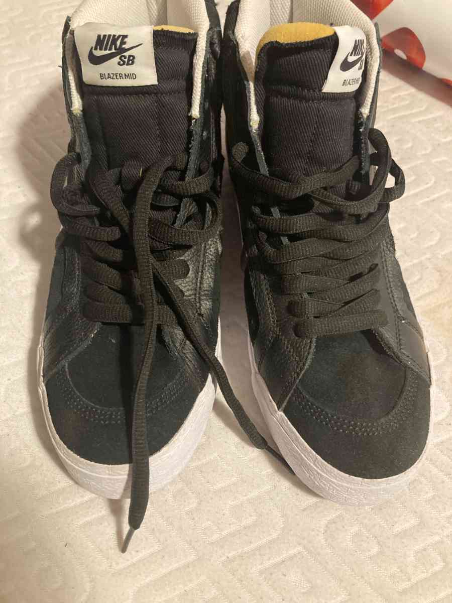 Nike shoes - Glendale, Arizona - FleaMarketBay