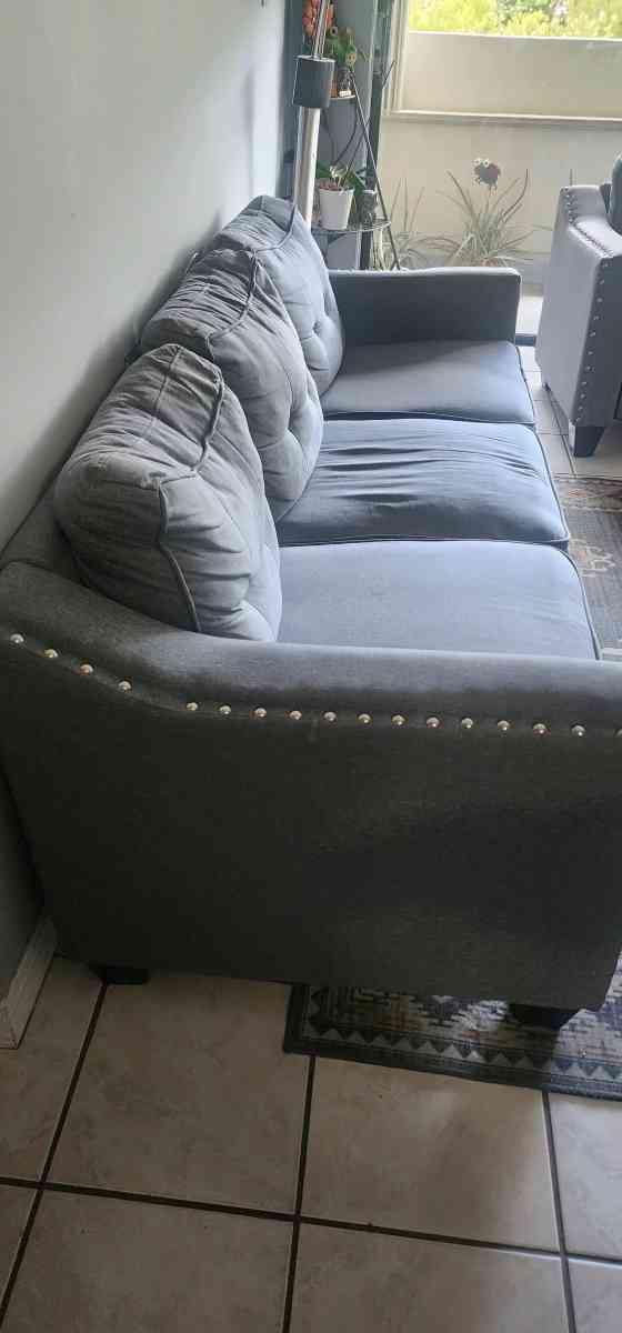 regalamos 3 sillones en buen estado kendall area 786 3375980 - Miami, Florida - FleaMarketBay