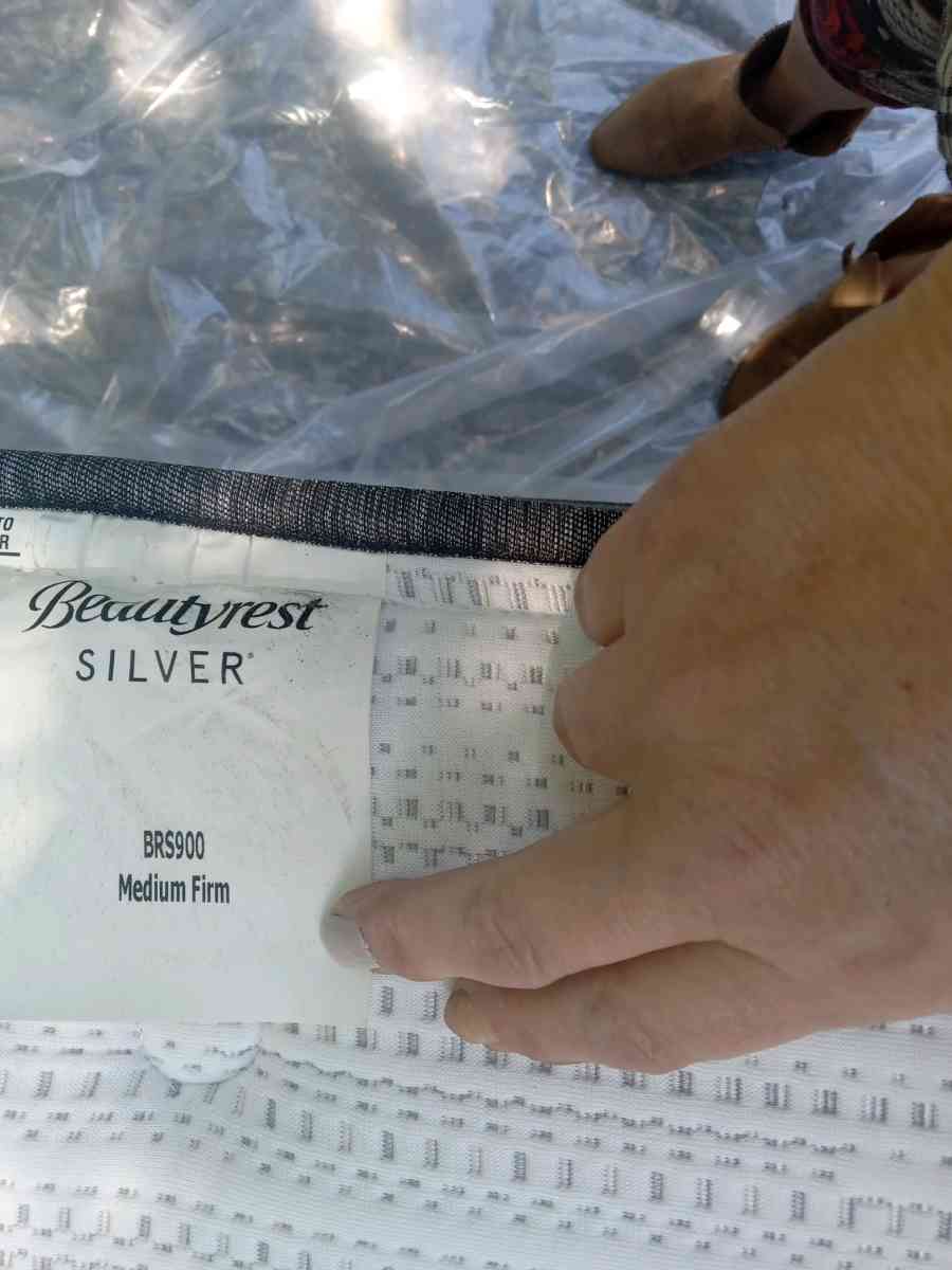 queen Matress set - Greer, South Carolina - FleaMarketBay