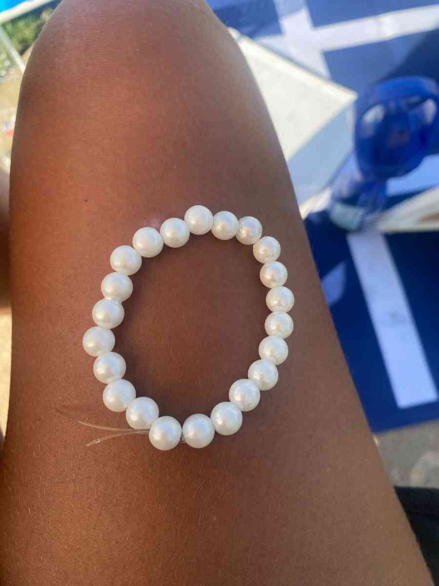 Beachy bracelets bracelets plus Cute bracelets - Fort Worth, Texas - FleaMarketBay