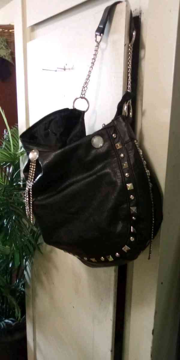 purses 10 each OBO  mixed - Adams, Kentucky - FleaMarketBay