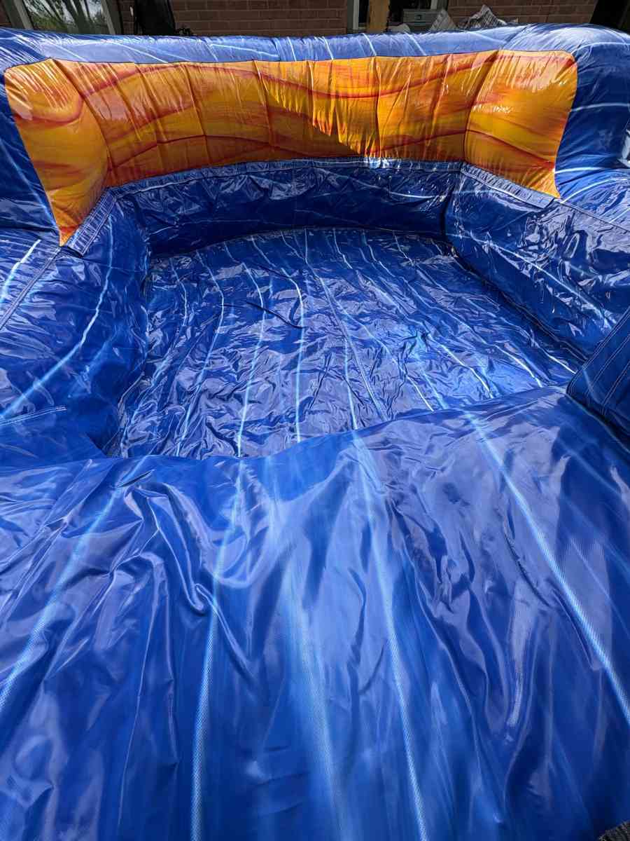 22 ft waterslide INFERNO - Dallas, Texas - FleaMarketBay