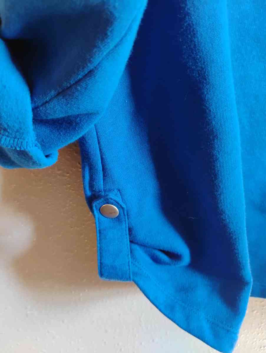 2 Caribbean Joe Womens Tops - Menasha, Wisconsin - FleaMarketBay