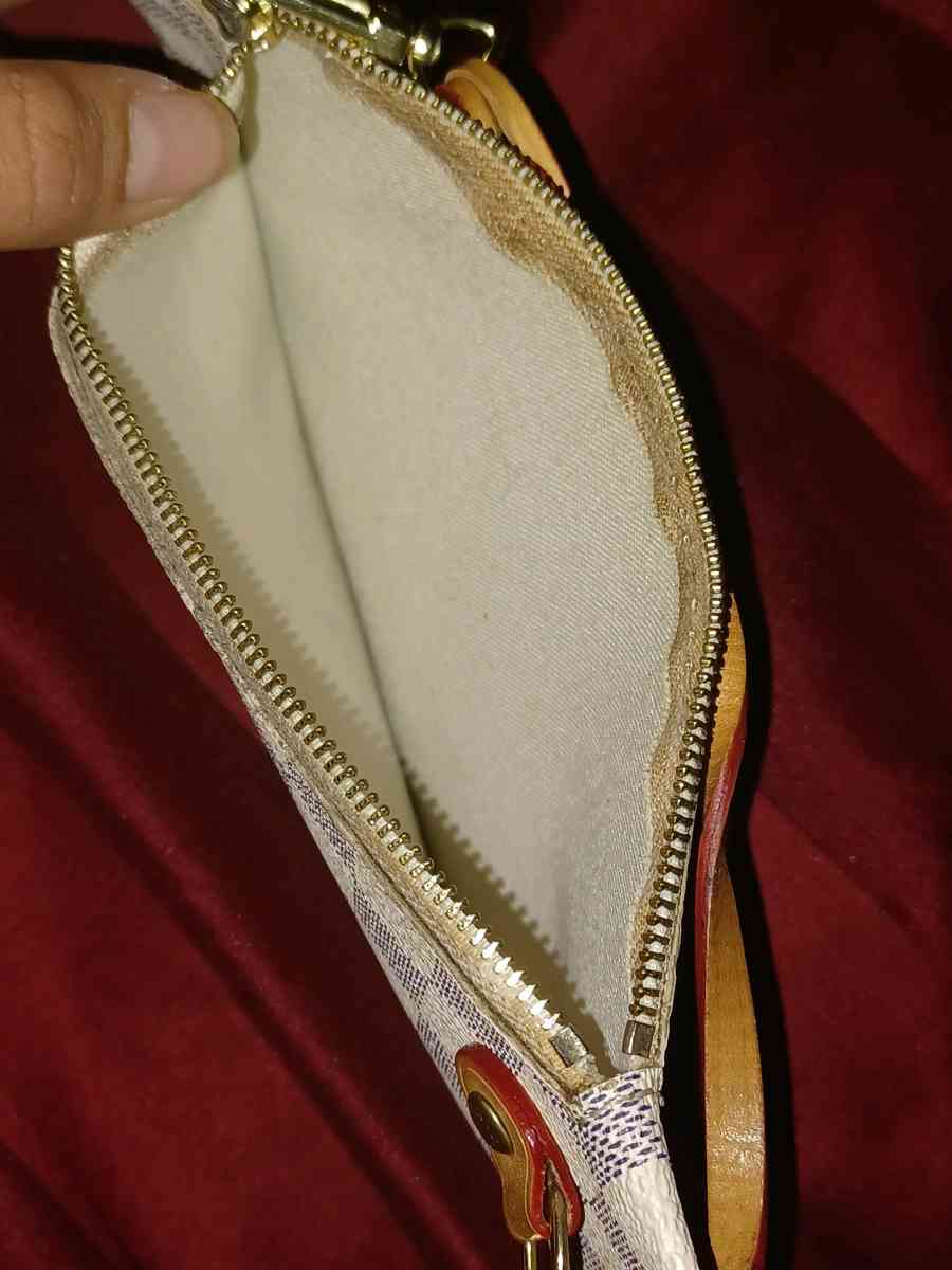 Louis Vuitton - Elk Grove, California - FleaMarketBay