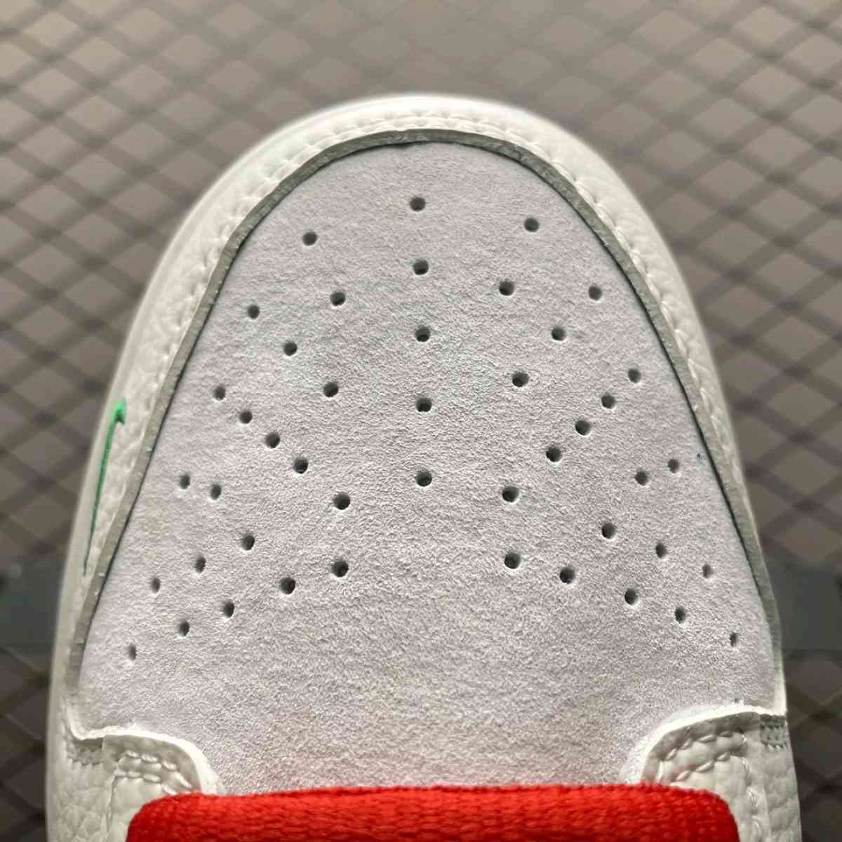 Nike Dunk Low x Undefeated Christmas Concepts - Kissimmee, Florida - FleaMarketBay