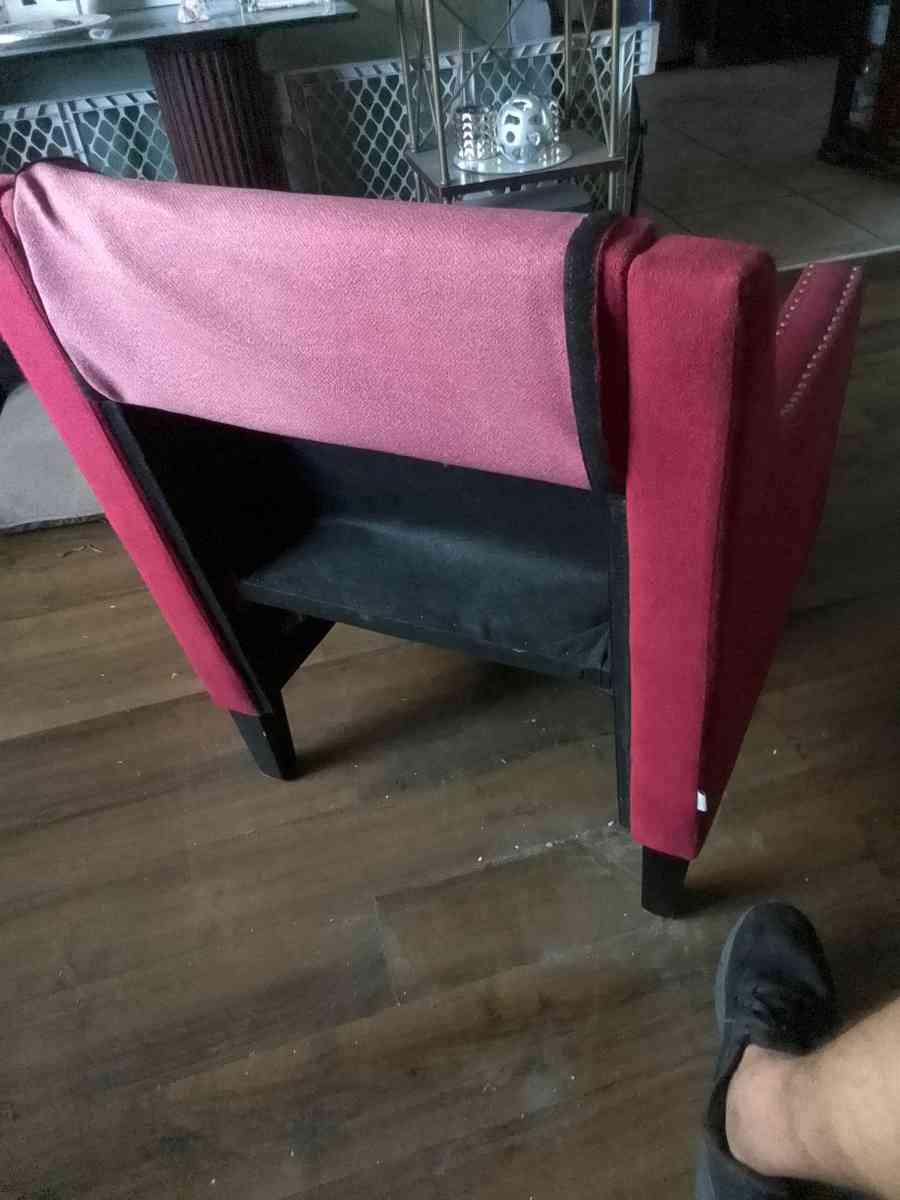 Red ascent chair - Cathedral City, California - FleaMarketBay