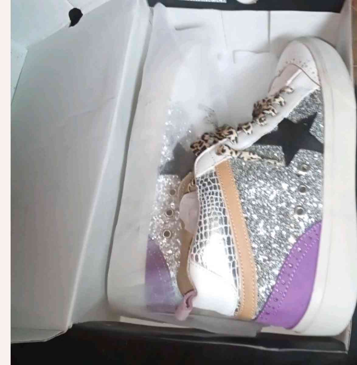 Shu shop size 8 womens fashion sneakers - Rutledge, Tennessee