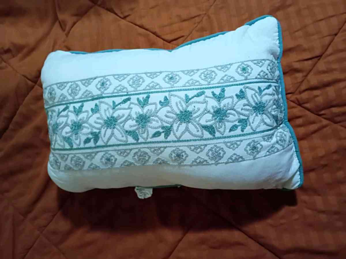 Teal Green Full Size Bed Set asking 30 OBO - Brownsville, Texas - FleaMarketBay