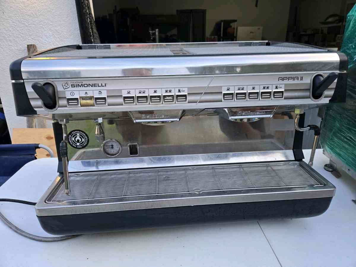 Im selling an espresso machine - Avon Park, Florida - FleaMarketBay