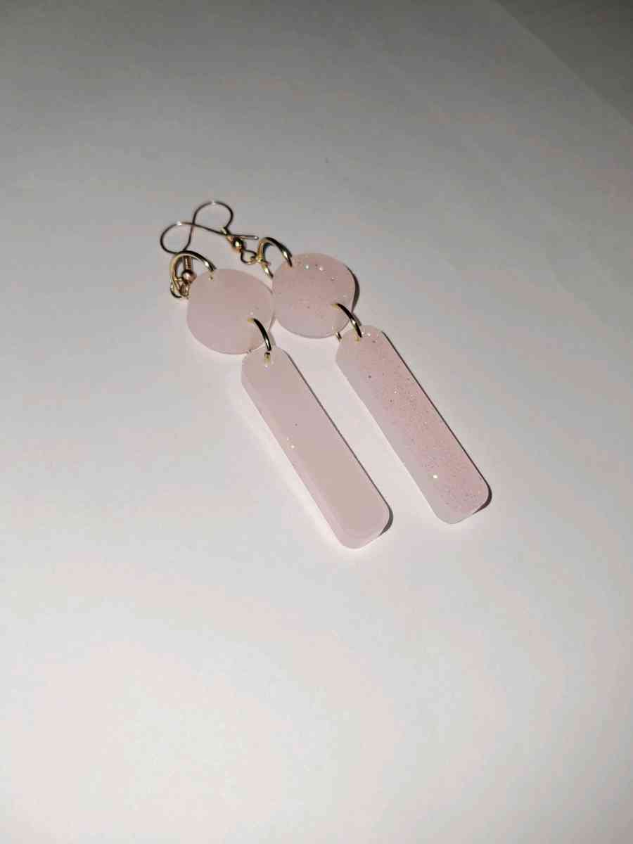 pink sparkling earrings - Phenix City, Alabama
