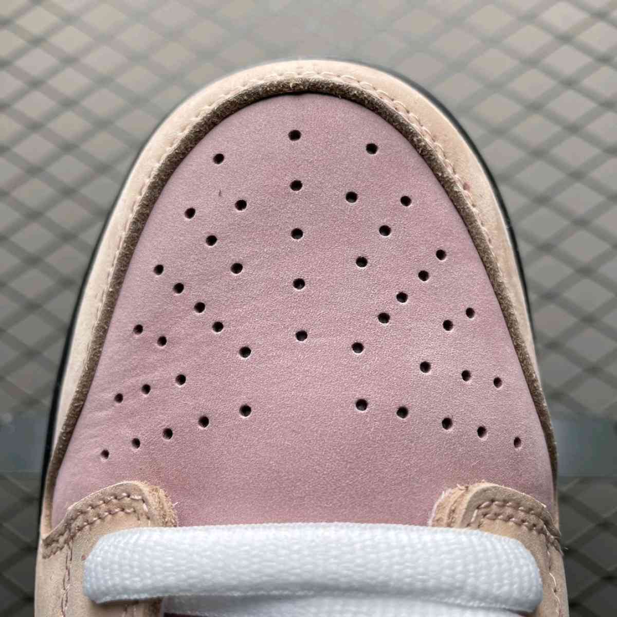 Nike SB Dunk X Guava Lobster Concepts - Kissimmee, Florida - FleaMarketBay