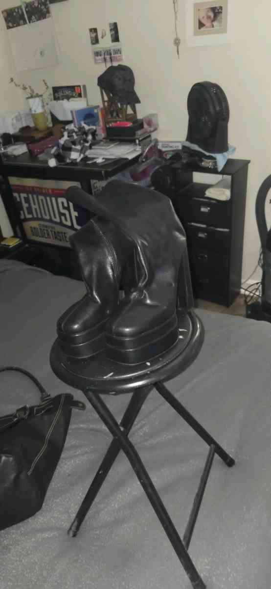 Womens zip up boots worn twice - Carolina Beach, North Carolina - FleaMarketBay