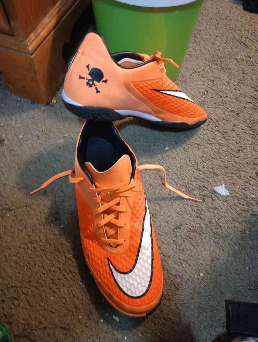 Nike HyperVenom Soccer Cleats - Sharpsville, Pennsylvania - FleaMarketBay