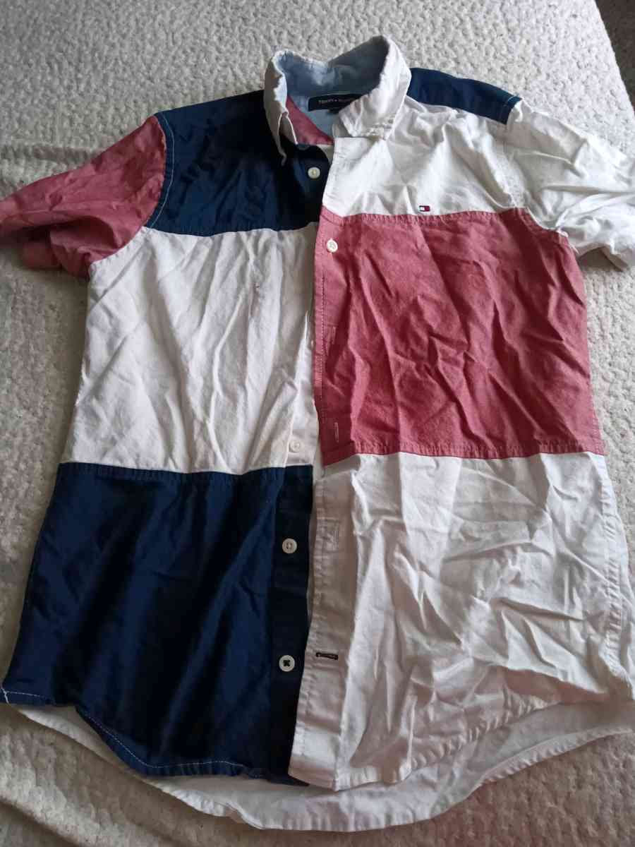 Buttoned up tshirt - Indianapolis, Indiana