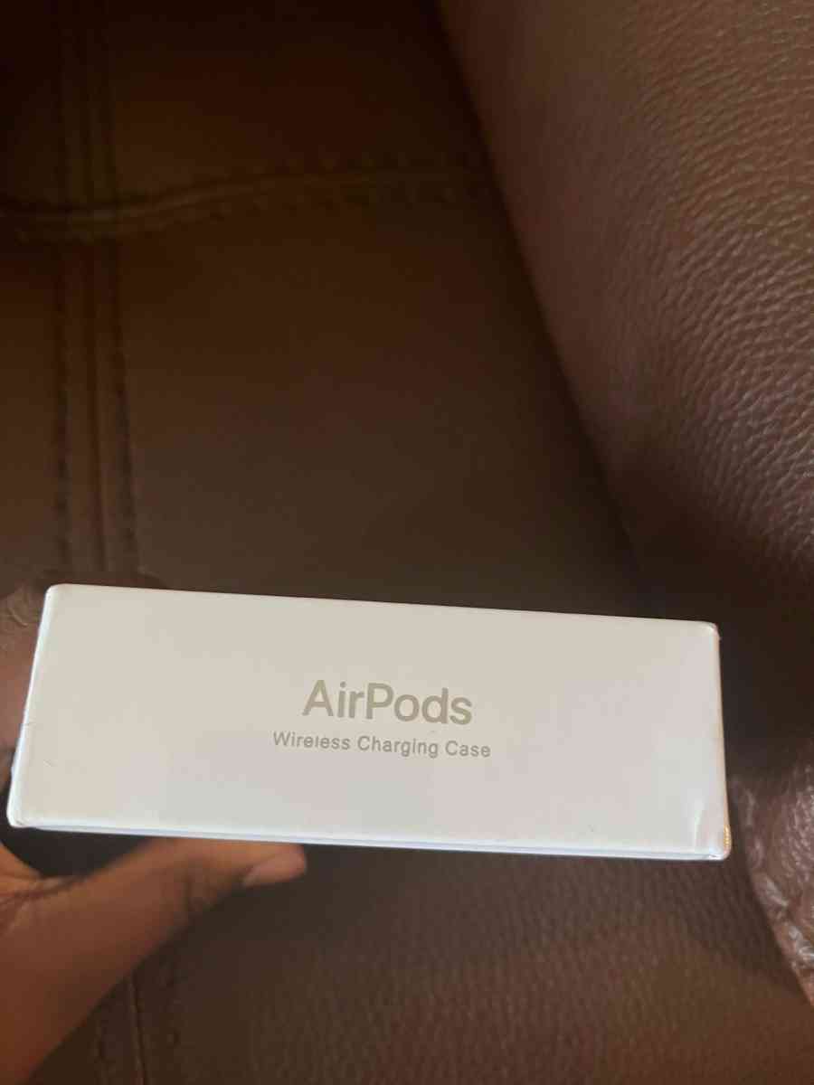 AirPods 2nd generation - Kalamazoo, Michigan - FleaMarketBay