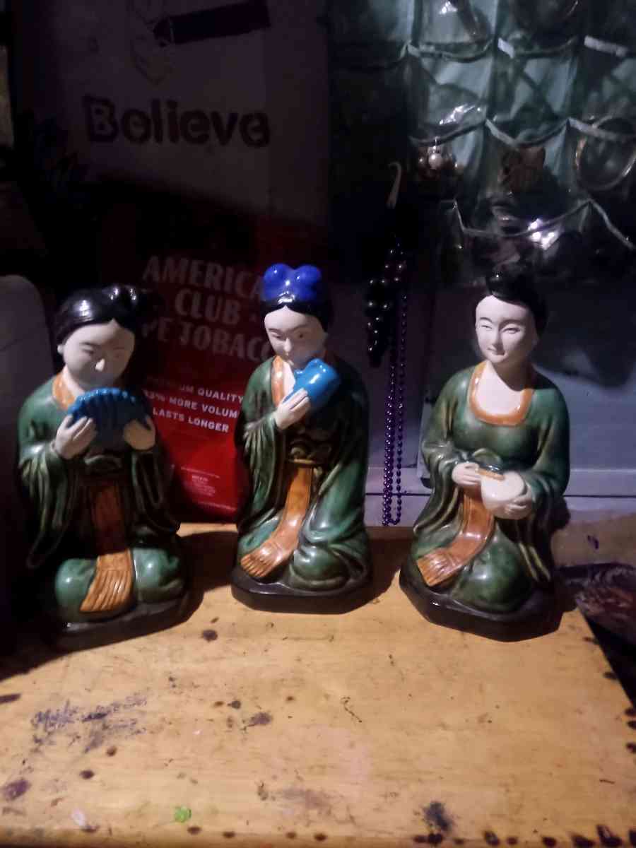 set of 3  porcelain figurines - Osage, Oklahoma