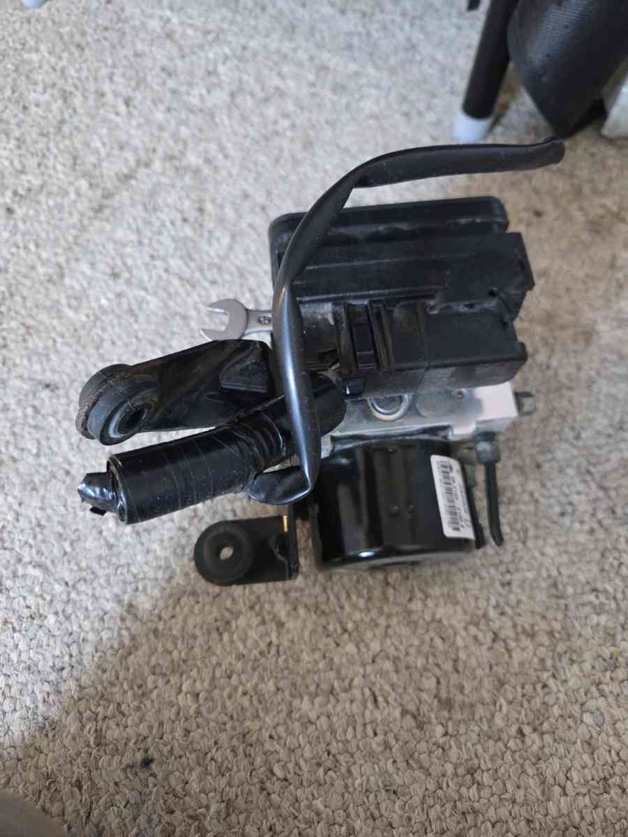 abs control module mazda - Villa Park, Illinois