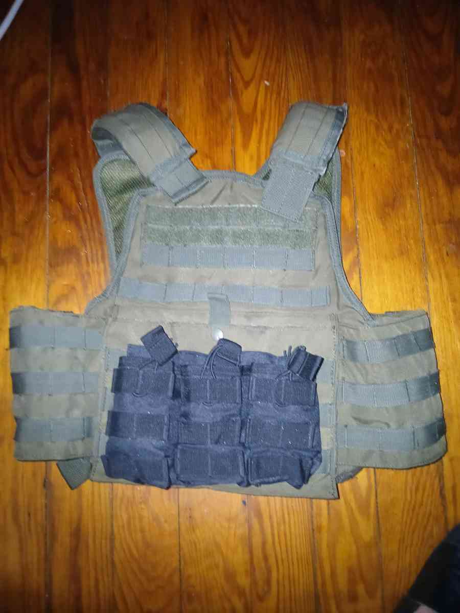 tactical plate carrier vest - Norwood, Massachusetts