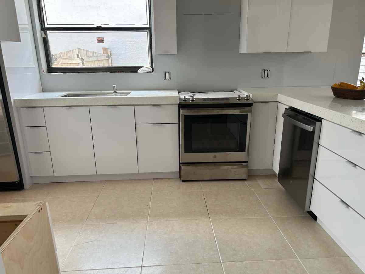 New Luxury kitchen cabinets - Miami, Florida - FleaMarketBay