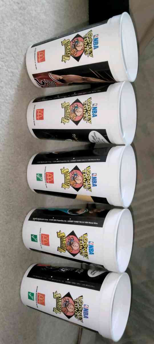 Vintage 1995 McDonalds Looney Tunes NBA Cups And Trading Car - Norristown, Pennsylvania - FleaMarketBay