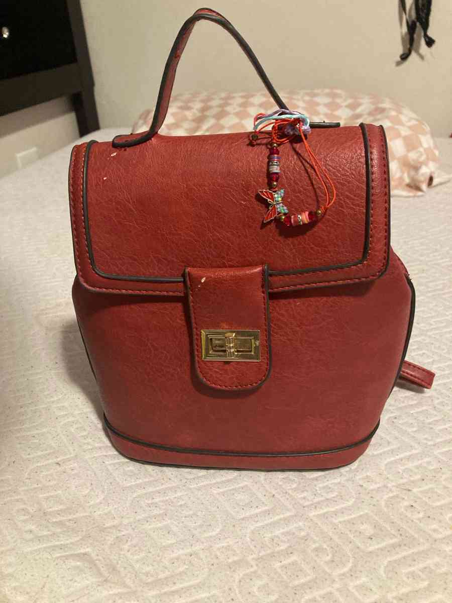 small purse - Glendale, Arizona - FleaMarketBay