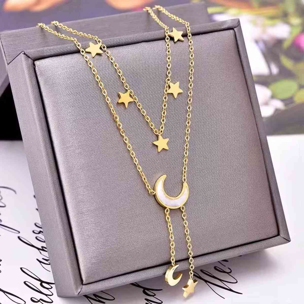 Double layering necklace with star - Houston, Texas - FleaMarketBay