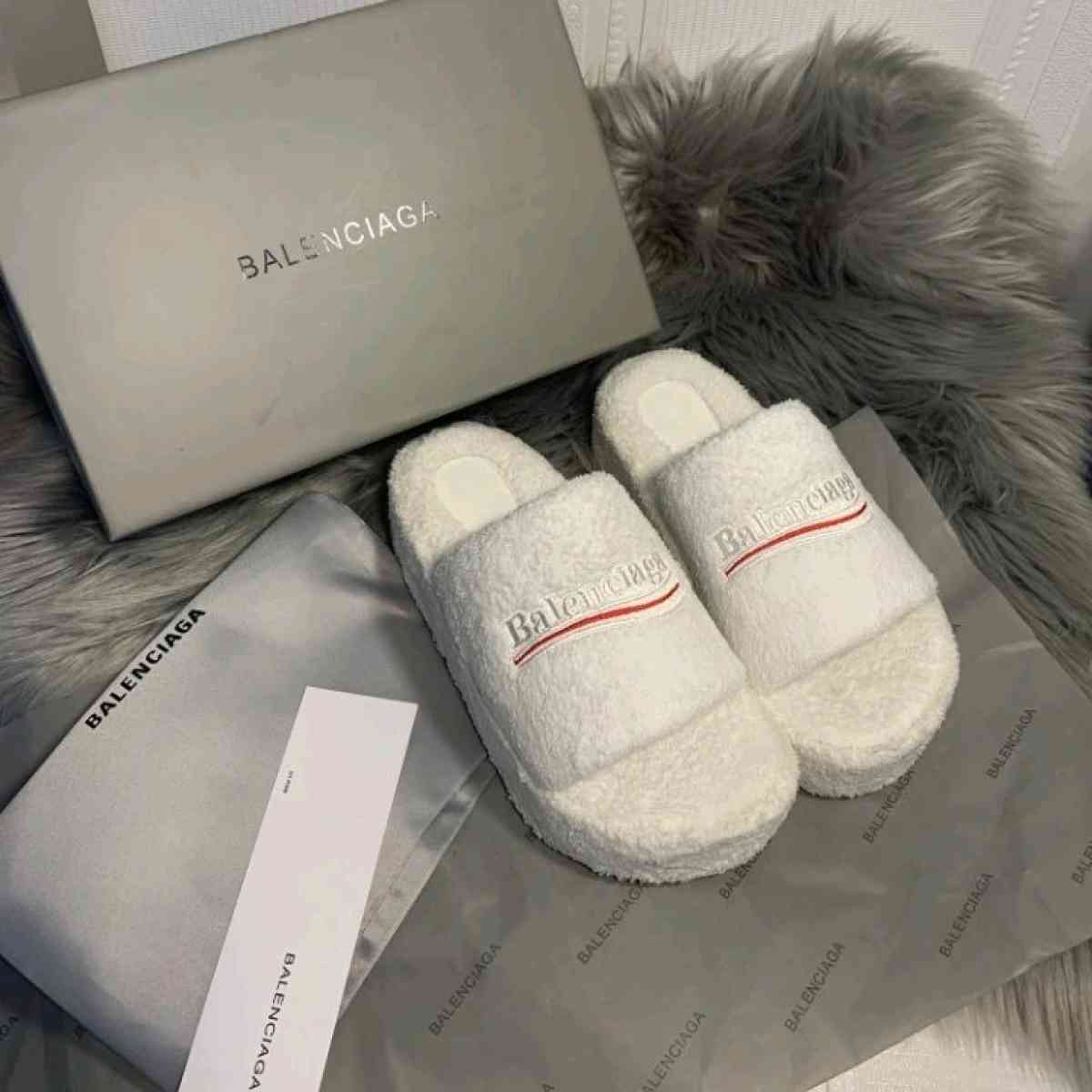 Slides White Color - Las Vegas, Nevada