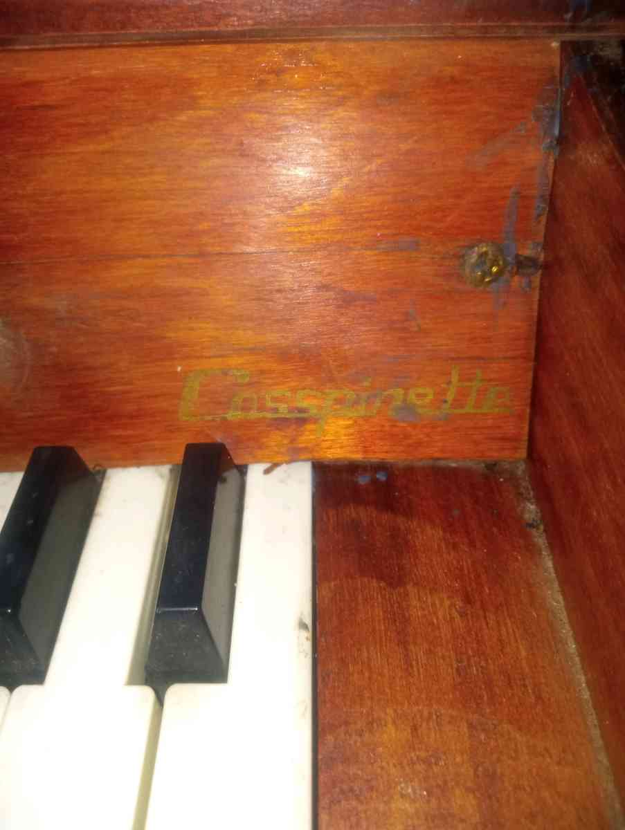small antique vintage piano - Merry Hill, North Carolina - FleaMarketBay