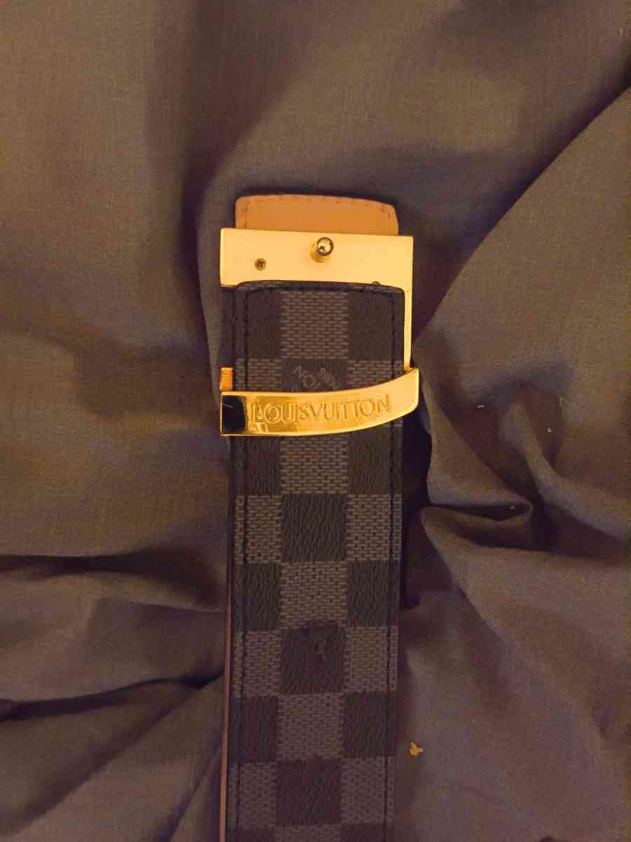 Louis Vuitton belt - Magnolia, Delaware - FleaMarketBay