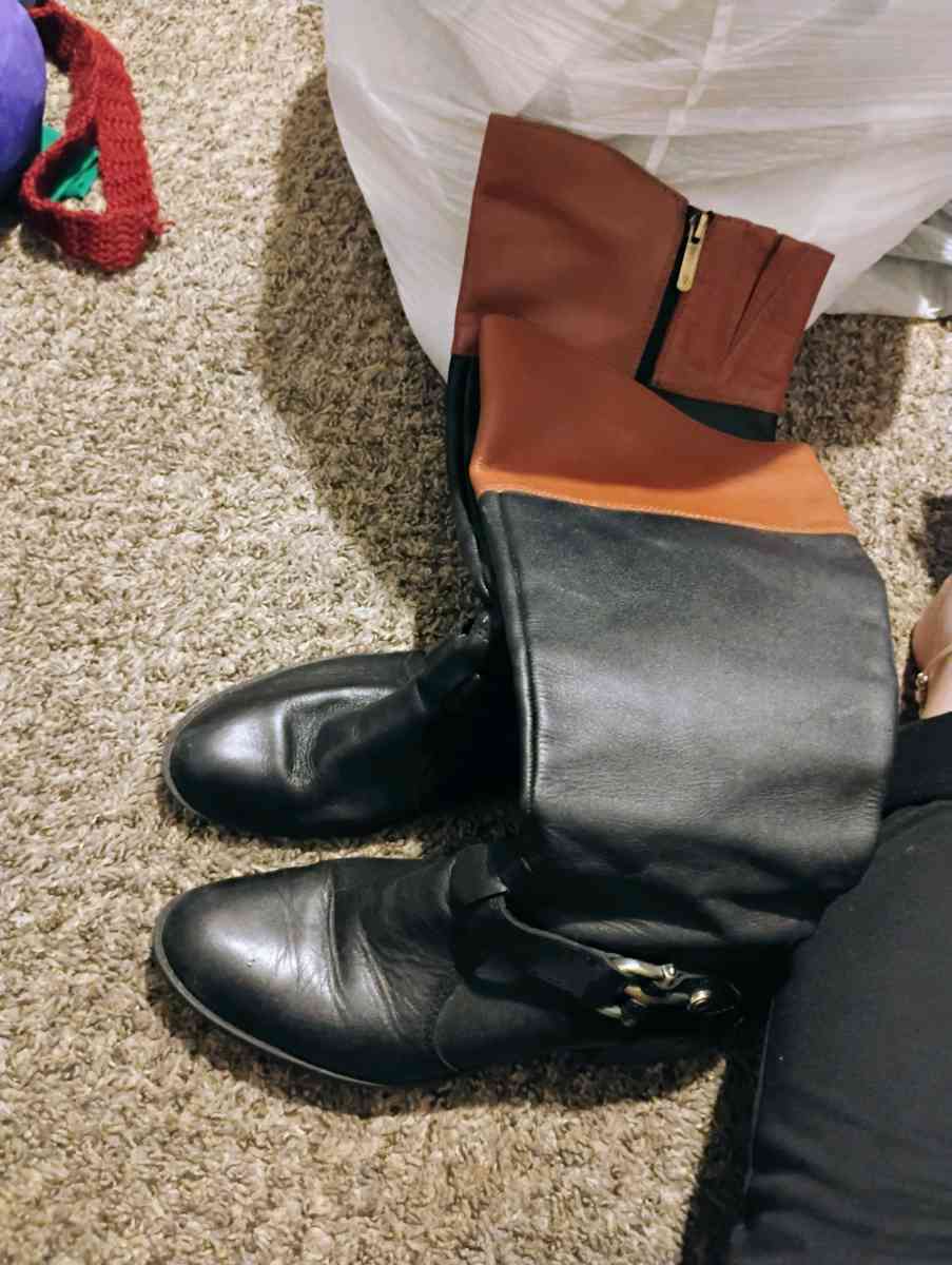 6 different women boots size 8 - Alicia, Arkansas - FleaMarketBay